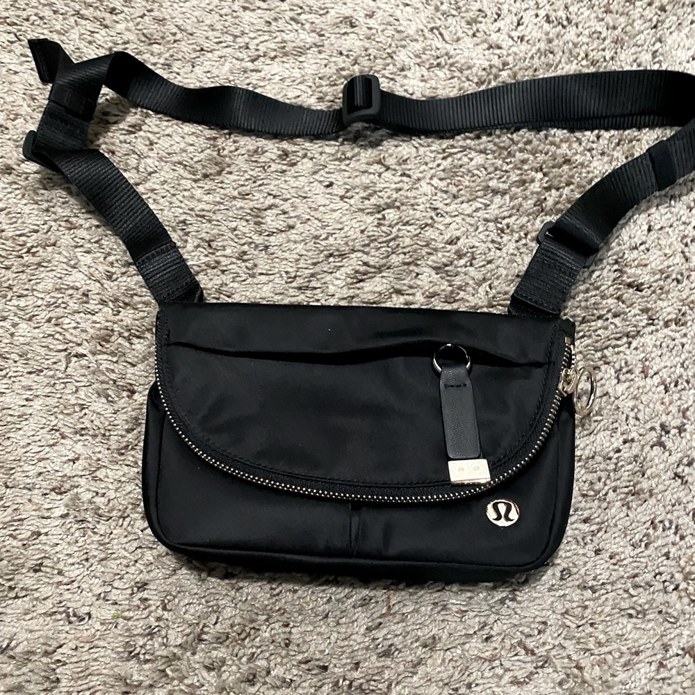 Lululemon mini crossbody bag